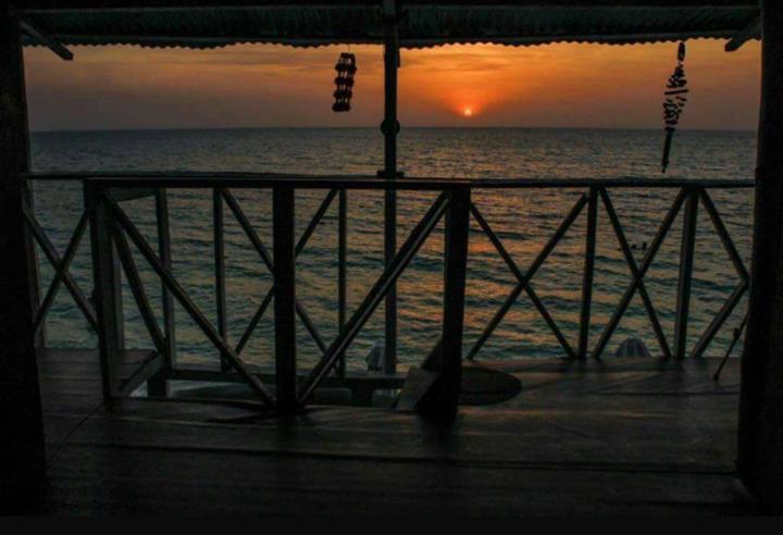 Cabanas Black And White 호텔 Cartagena 외부 사진