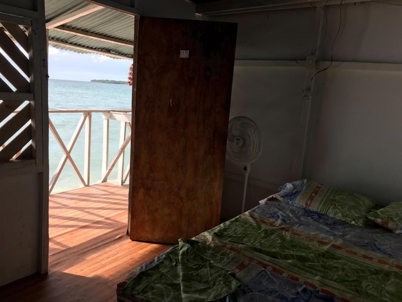 Cabanas Black And White 호텔 Cartagena 외부 사진