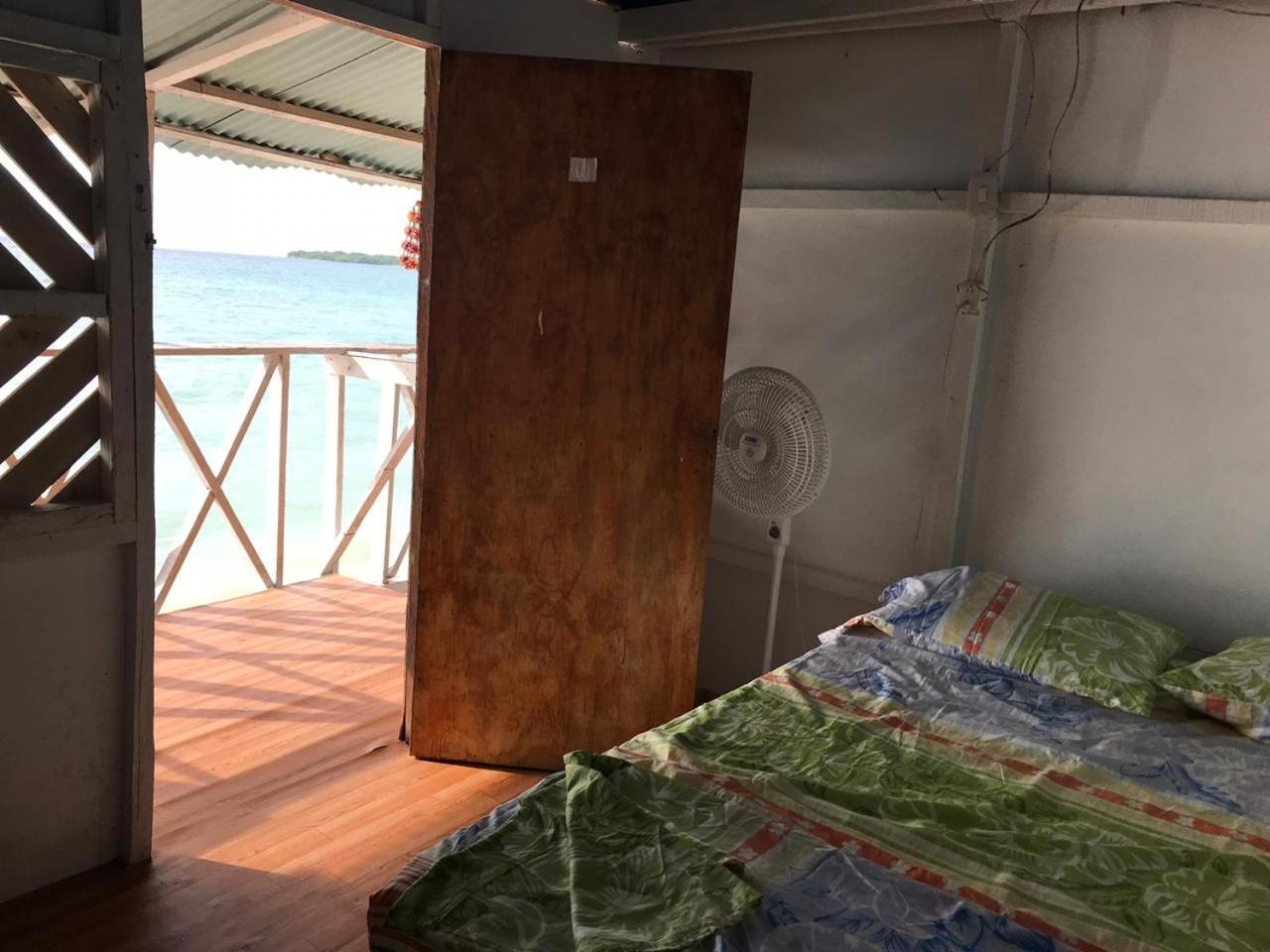 Cabanas Black And White 호텔 Cartagena 외부 사진