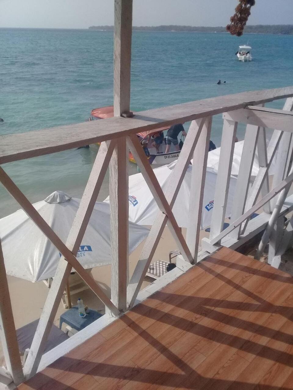 Cabanas Black And White 호텔 Cartagena 외부 사진