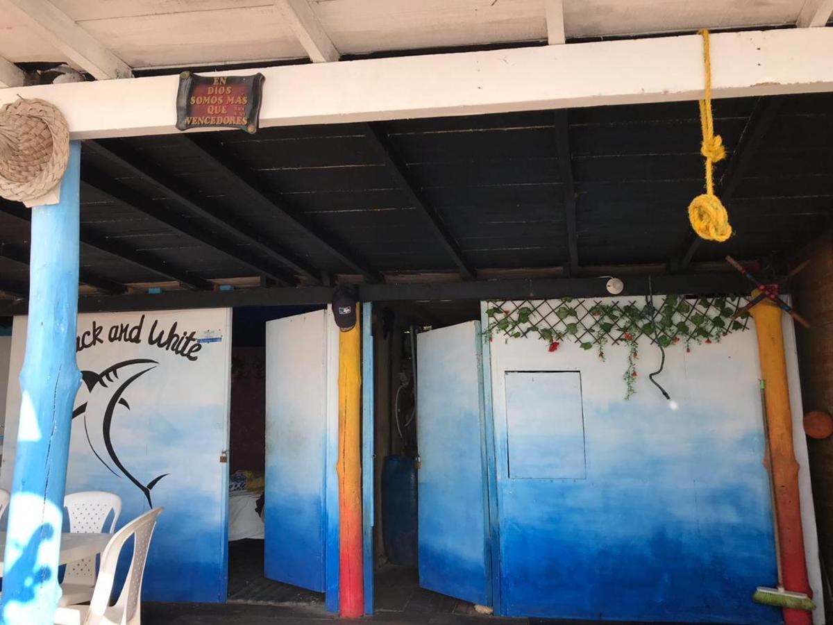 Cabanas Black And White 호텔 Cartagena 외부 사진
