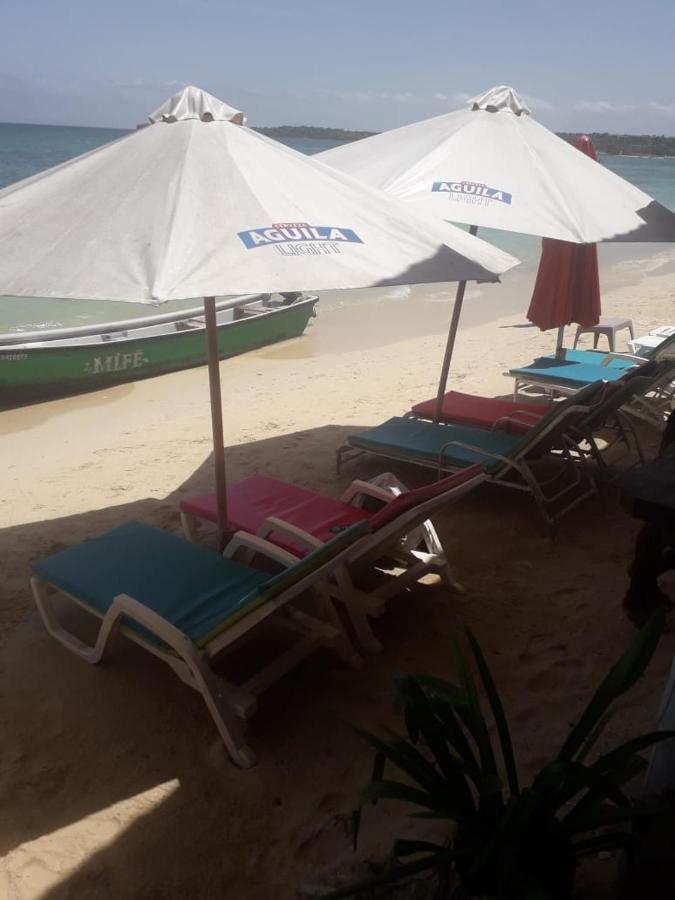 Cabanas Black And White 호텔 Cartagena 외부 사진